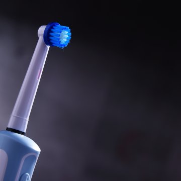 ionic toothbrush rotating